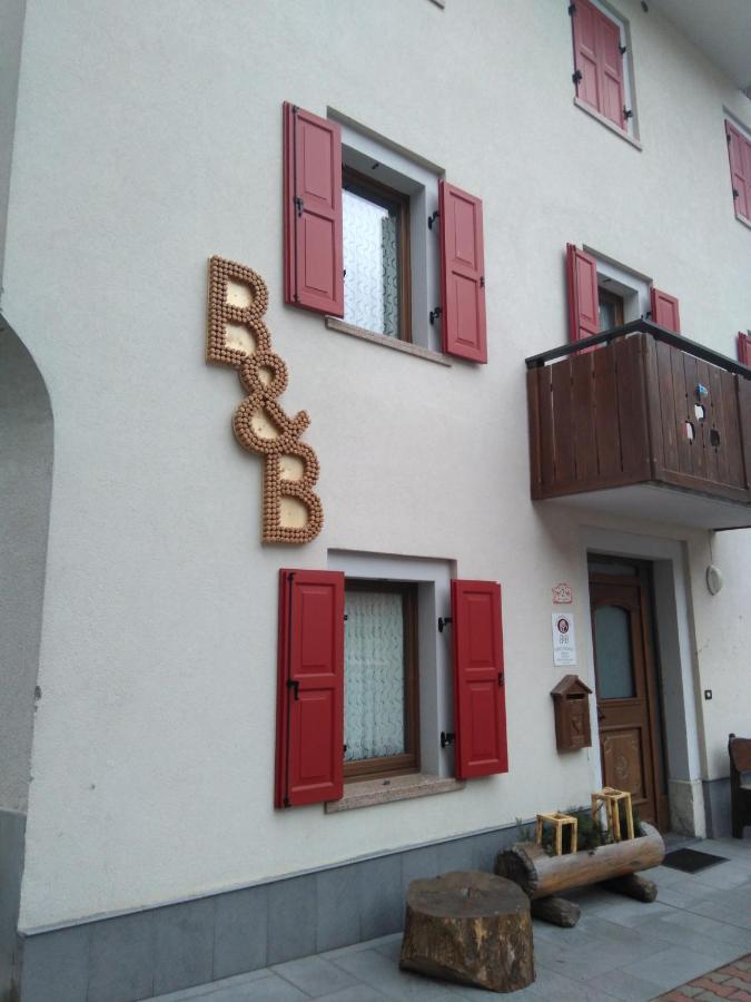 Durmi E Insumiasci Bed and Breakfast Forni Avoltri Exterior foto