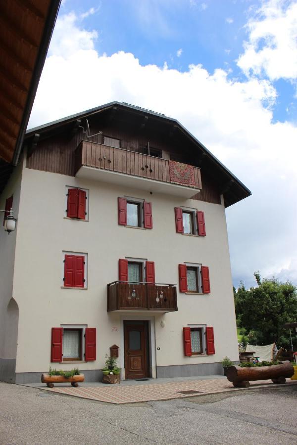 Durmi E Insumiasci Bed and Breakfast Forni Avoltri Exterior foto